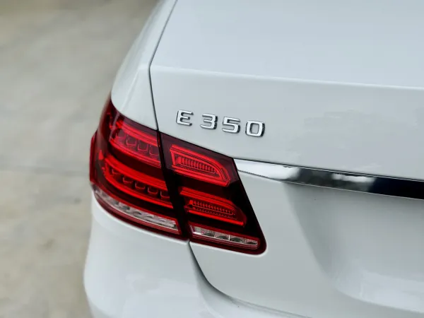 2013 Mercedes-Benz E350 — photo